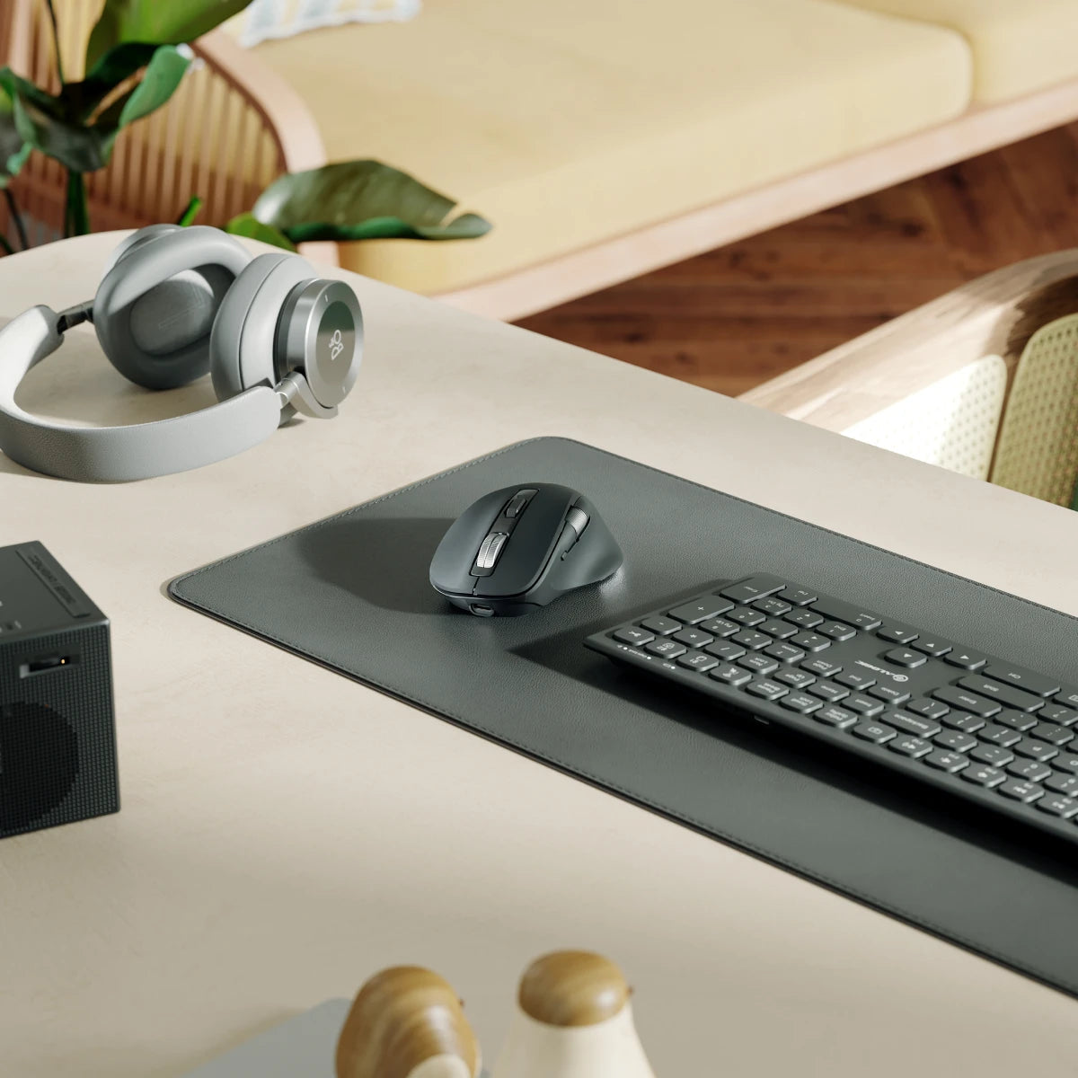 Apex Wireless USB-C Rechargeable 7 Keys Programmable Mouse
