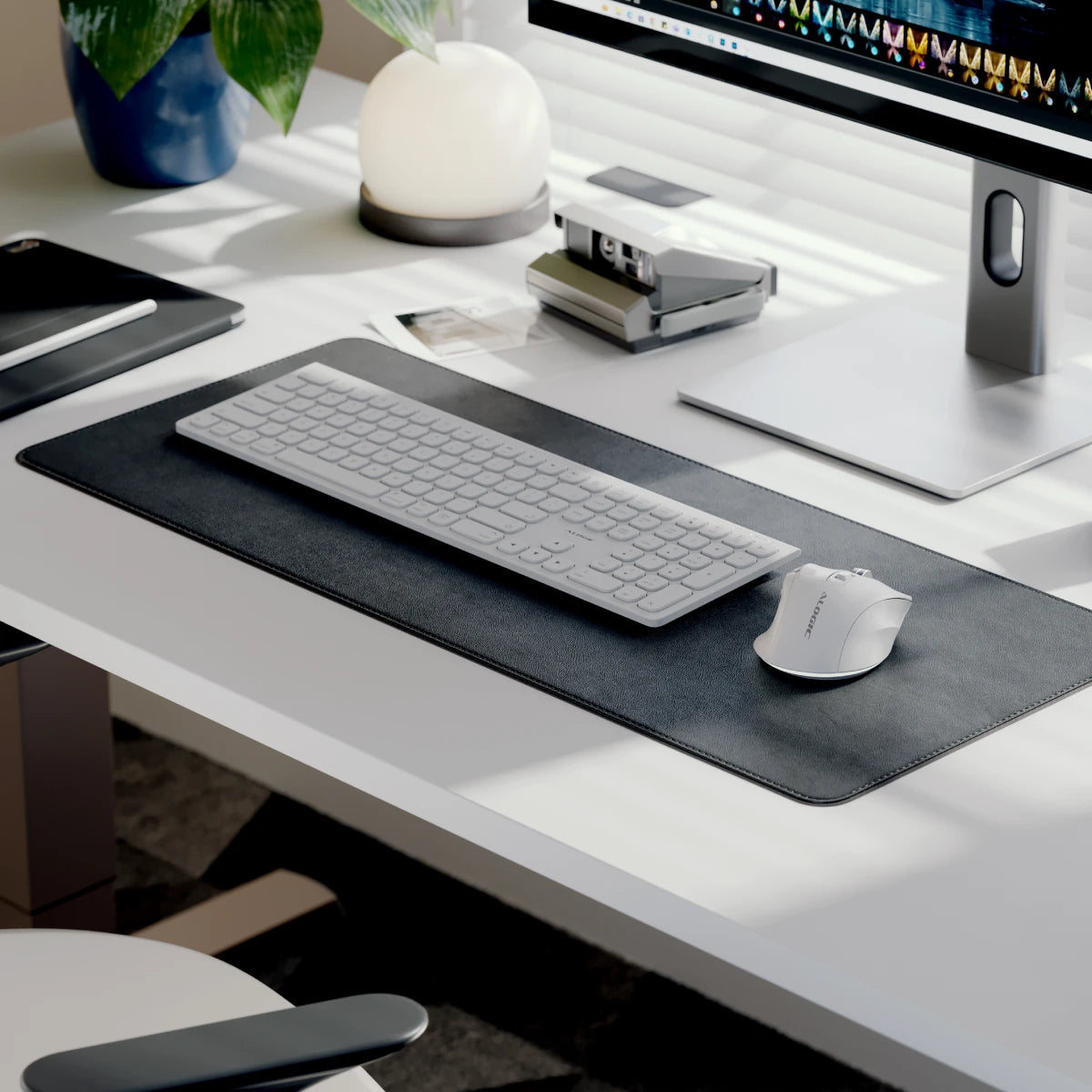 Apex Wireless USB-C Rechargeable 7 Keys Programmable Mouse